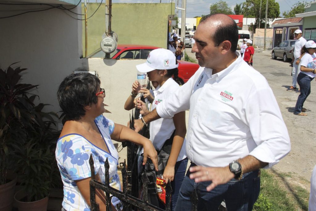 noticiasCP's tweet photo. Respaldo de vecinos de la Serapio Rendón a Felipe Cervera #Campaña2018 https://t.co/OKsfSI2nWe https://t.co/iKUpbMHzGn