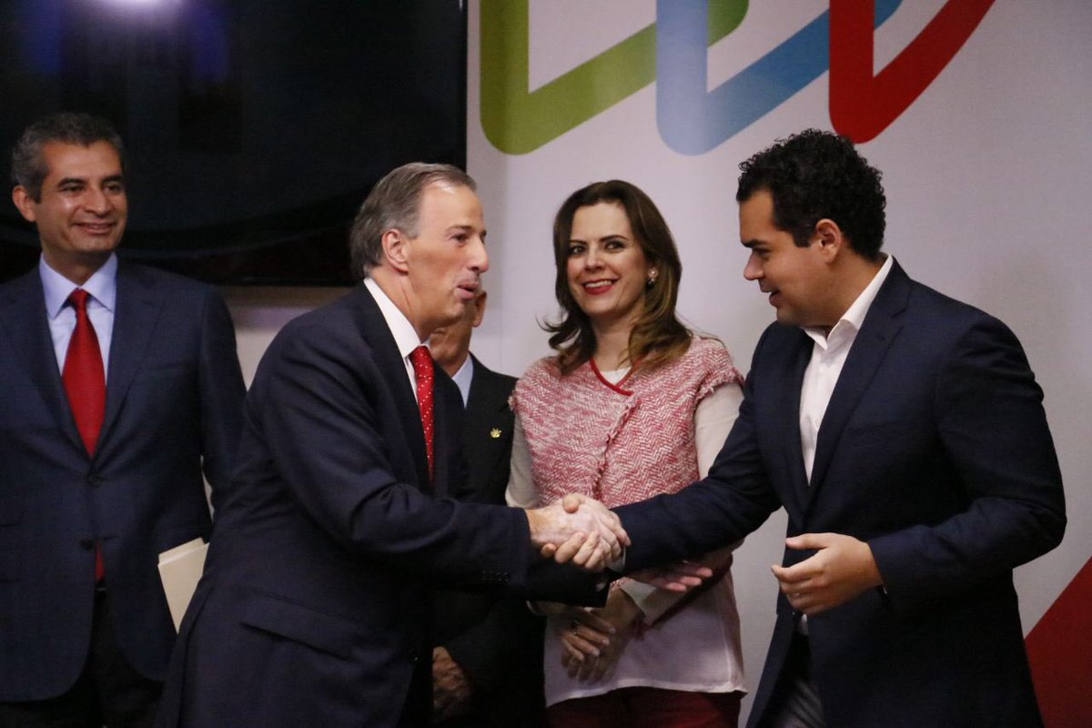 PabloAnguloB's tweet photo. Le deseo el mayor de los éxitos al nuevo Presidente de nuestro instituto político @JuarezCisneros. Con su liderazgo, llevaremos a @JoseAMeadeK a la Presidencia de la República. ¡Vamos a ganar! https://t.co/WcHQkAR3v6