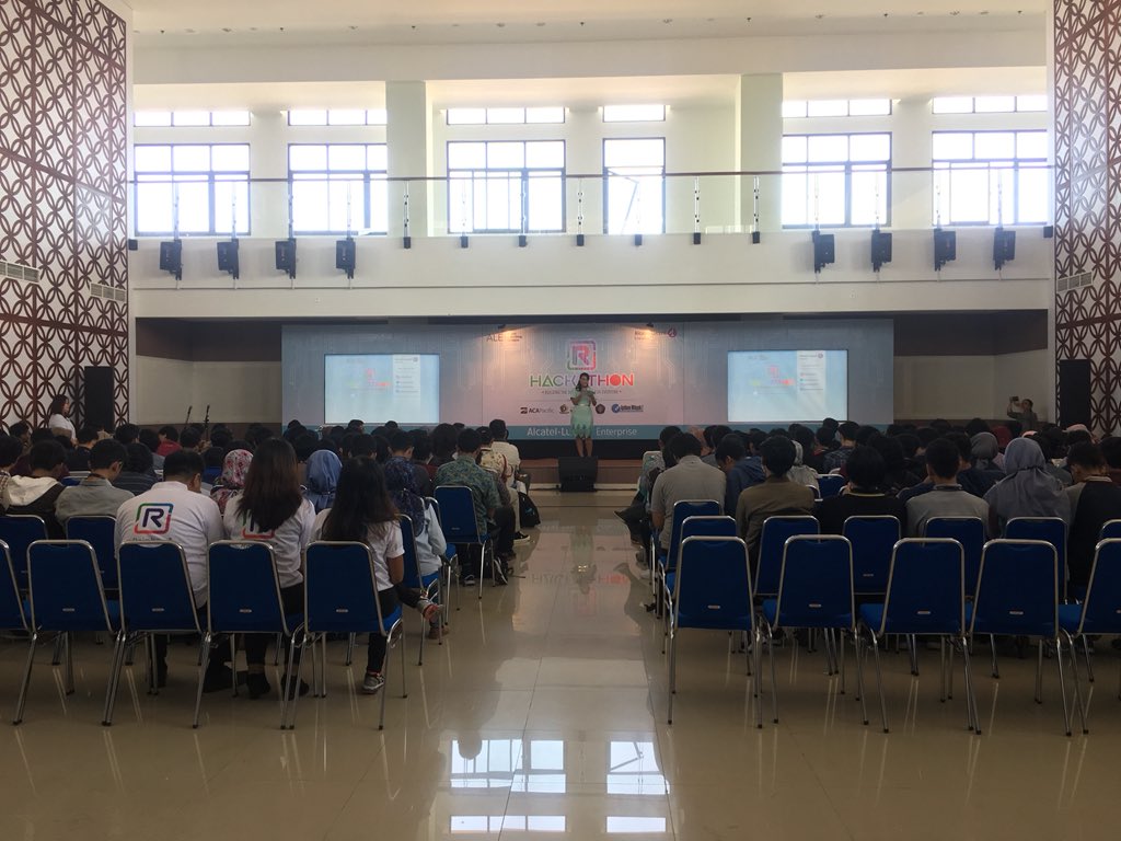 ALEHackathon's tweet photo. ALE Hackathon 2018 Roadshow Malang officially start now!
#ALEHackathon2018 #Innovation #DigitalFuture #Rainbow #ALEHackathon https://t.co/7FhOg8TKZf