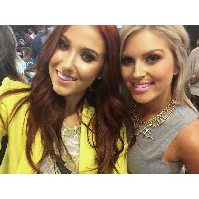 xoShaaan's tweet photo. Holy throwback @Jaclynhill https://t.co/WxzJbJXjwd
