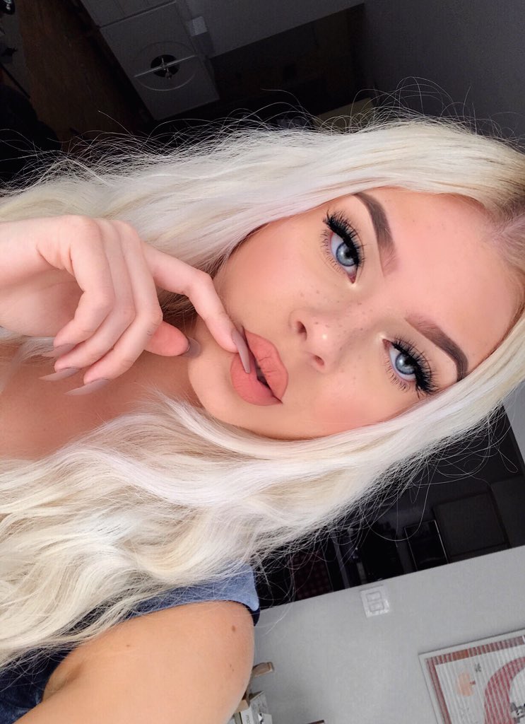 tinahalada's tweet photo. ICY🦋 https://t.co/ZvwoZDb0YR