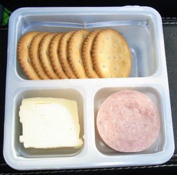 jonathanivan's tweet photo. meal prepping. come thru summer bod https://t.co/lSNNNKOr53