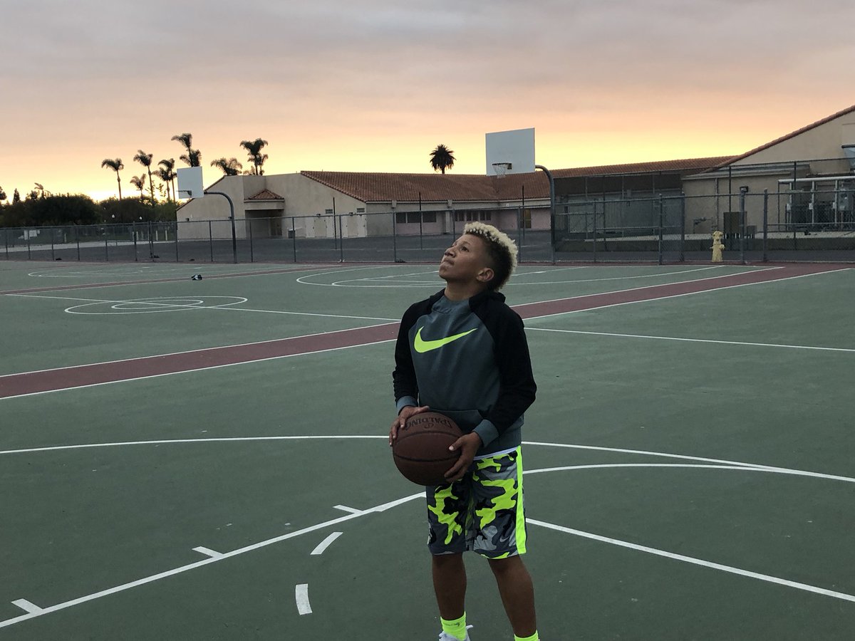 stevieajr's tweet photo. Got some good work in at the park w/my pops... worked on handles, post moves, jump shots and reading the Defense #HoopDreams #Sunset #Oxnard #SoCal #TheyCallMeSkillz https://t.co/LCpD5xzVpf