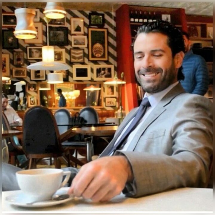 susana018's tweet photo. Cafecito colombiano dulce,sabroso e intenso @GracieteBruno @rafaelnovoafans @NovoaRafaell @RafaSinFiltro @RafaMemes1 @RNovoaFans https://t.co/JKtilTg18l