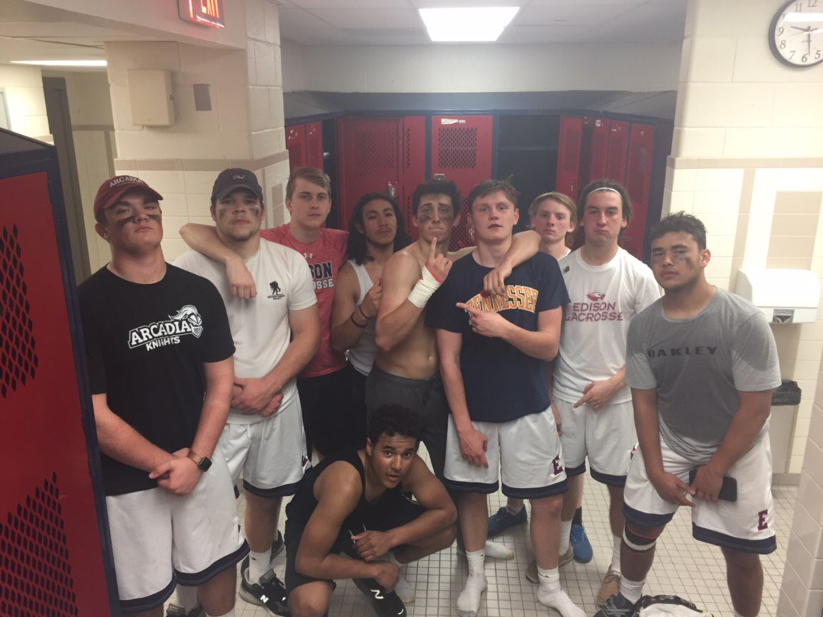 The boys came out tonight and got the W. 12-7 over Marshall. #seniorsnz