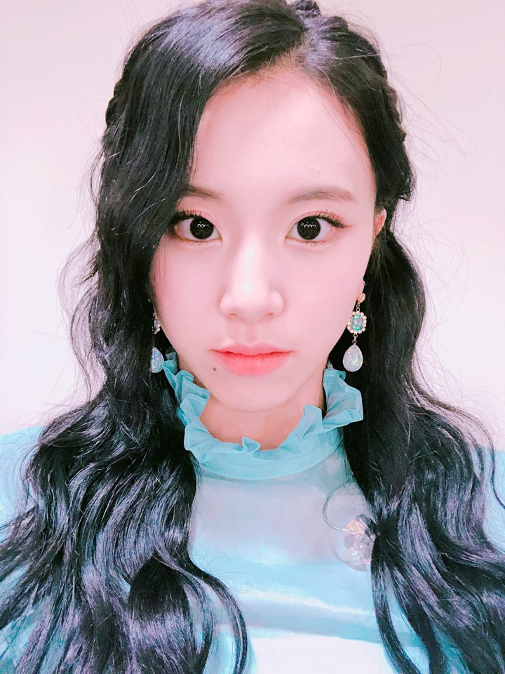 TWICE_GLOBAL's tweet photo. TWICE x NAVER STARCAST (4)
TWICE(트와이스) "What is Love?" SELFIE PARADE
#TWICE #트와이스 https://t.co/wtgXCjAilm