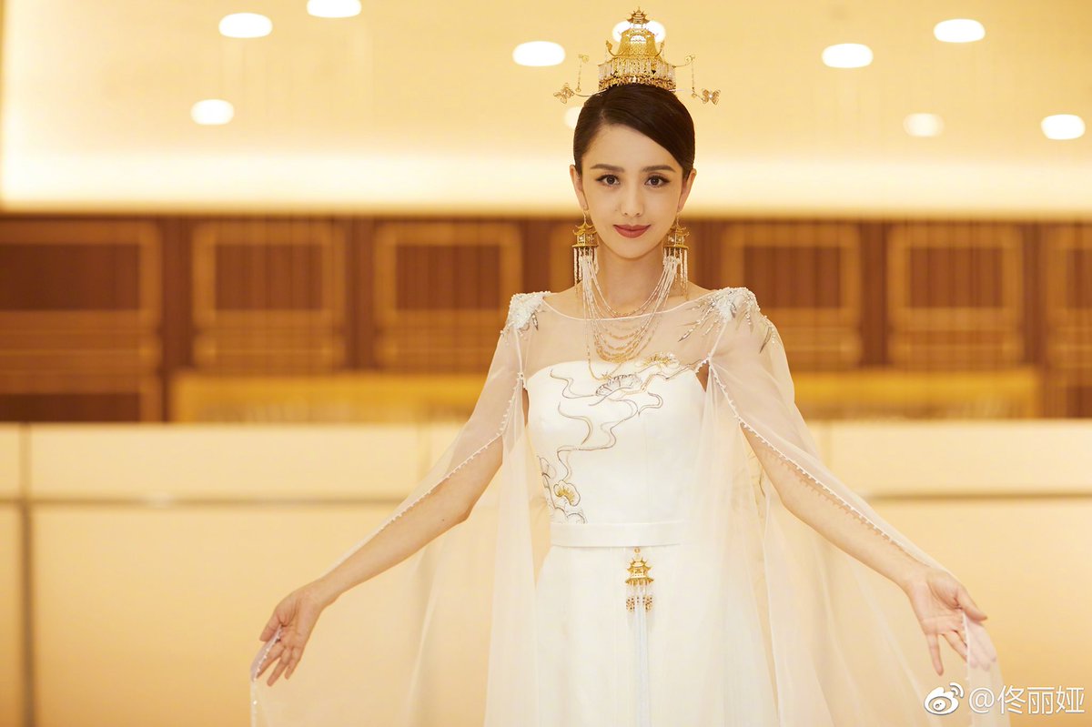 bitnaneun's tweet photo. #TongLiya #佟丽娅 https://t.co/Jc6ie84go7
