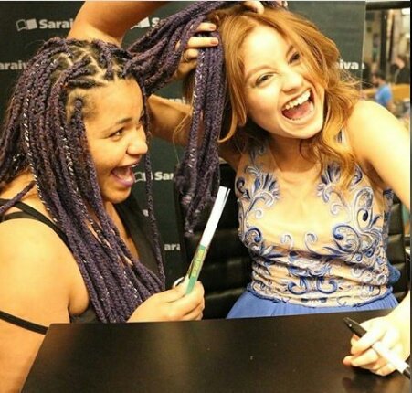 Evcasevilla's tweet photo. Ella nos aviso todo de las trenzas😂❣️ @karolsevilla 😂💕💕 https://t.co/aRSNW3JS39