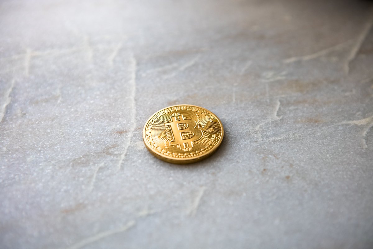 Jinbi token will be the first one, other than Pillar, to utilise the new Pillar wallet. The Pillar wallet is set to be the most secure ethereum token wallet.
Please subscribe to our newsletter for additional information #ICO #gold #blockchain #jinbitoken 

buff.ly/2KxJzHQ