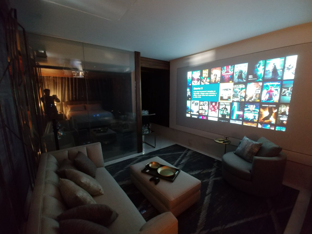 Barco_Resi's tweet photo. If we can create this experience in Toronto Design Firm Chapi Chapo's winning #design for an experiential luxury hotel room for @HiltonHotels #HiltonTheBox built at @hdexposhow imagine what we can do in luxury apartments! @MeridianAudio @DT_Screens @kaleidescape @PixelgenDesign https://t.co/CAnmLP5TXx