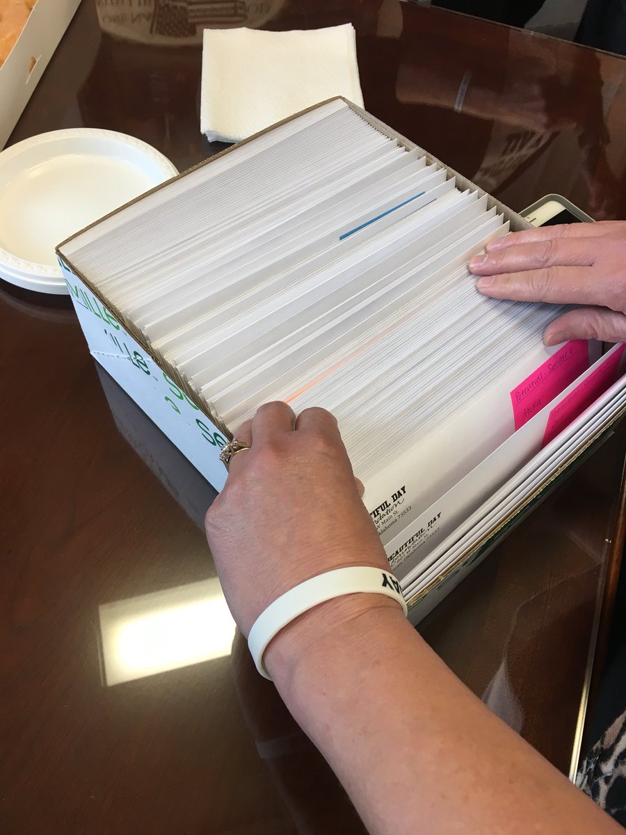 BeautifulDay_13's tweet photo. We totally got to hand out all of these letters to all of our state legislators at the Capitol today! #beautifulday #okstatecapitol https://t.co/G5ZUosMXCU