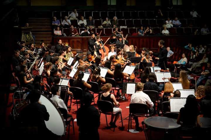 RaulLadinoB's tweet photo. Recuerdos... Con maderas y metales de la #OEFV
Ciclo de Grandes Conciertos -
Orquesta Escuela de Florencio Varela - Mtros. Pablo Piazza - Darío Domínguez Xodo.
@DerechoUBA
@GConciertosDer
@PrensaVarela
@RaulLadinoB
#brass https://t.co/VlJThwlo6A