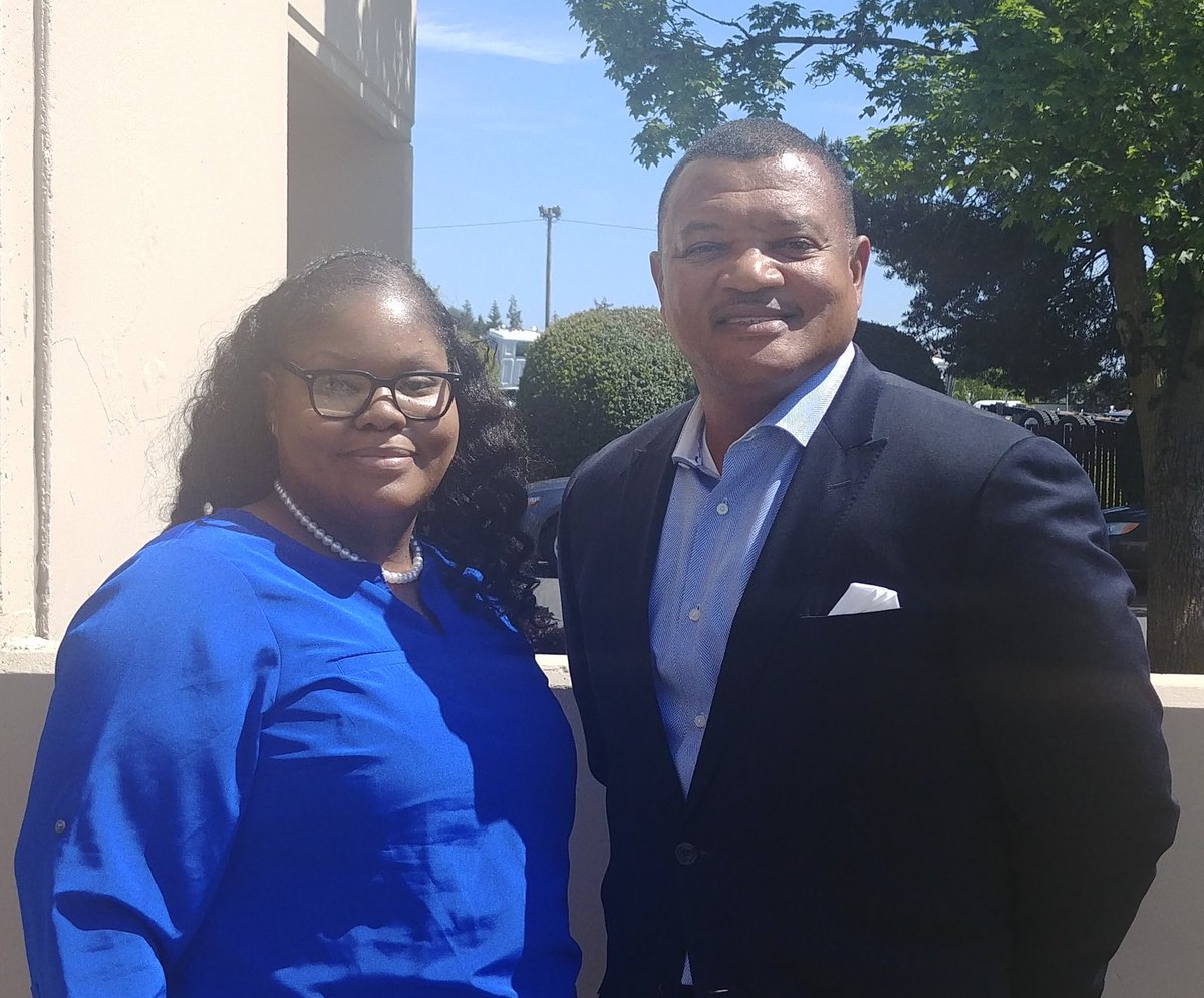 Time well spent today with <a href="/UPS/">UPS</a> leadership, George Brooks! The <a href="/NorthwestUPSers/">Northwest UPSers</a> are all in! #Connectivity