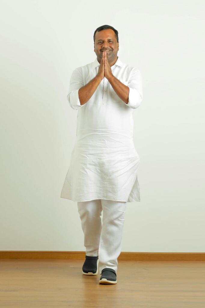 AJParappu's tweet photo. ಯು.ಟಿ ಖಾದರ್ ಗೆ ನಮ್ಮ ಬೆಂಬಲ
#ಮತ್ತೊಮ್ಮೆ_ಯುಟಿಕೆ
#ಮತ್ತೊಮ್ಮೆಕಾಂಗ್ರೆಸ್ 
#KarnatakaElections2018 
@utkhader https://t.co/a4l7pirnYp