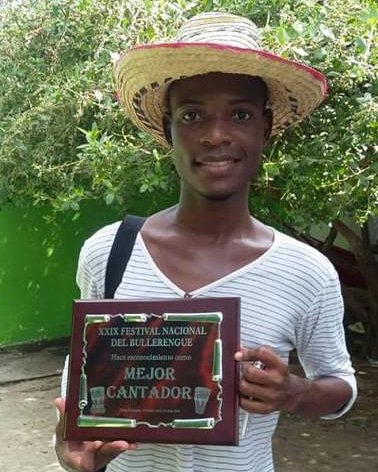 la_matuna's tweet photo. ¡JHONNY RENTERÍA NOS INSPIRA!
Desde muy niño se desenvuelve entre el canto, el baile, las composiciones y la danza. Nació en Chigorodó hace 26 años y desde hace más de 10 no para de componer bullerengue. 
#NegroSoy #CantaJhonny #LaMatuna #BullayTambó  #LeCantoaPalenque #África https://t.co/IFRGE9Zqpj