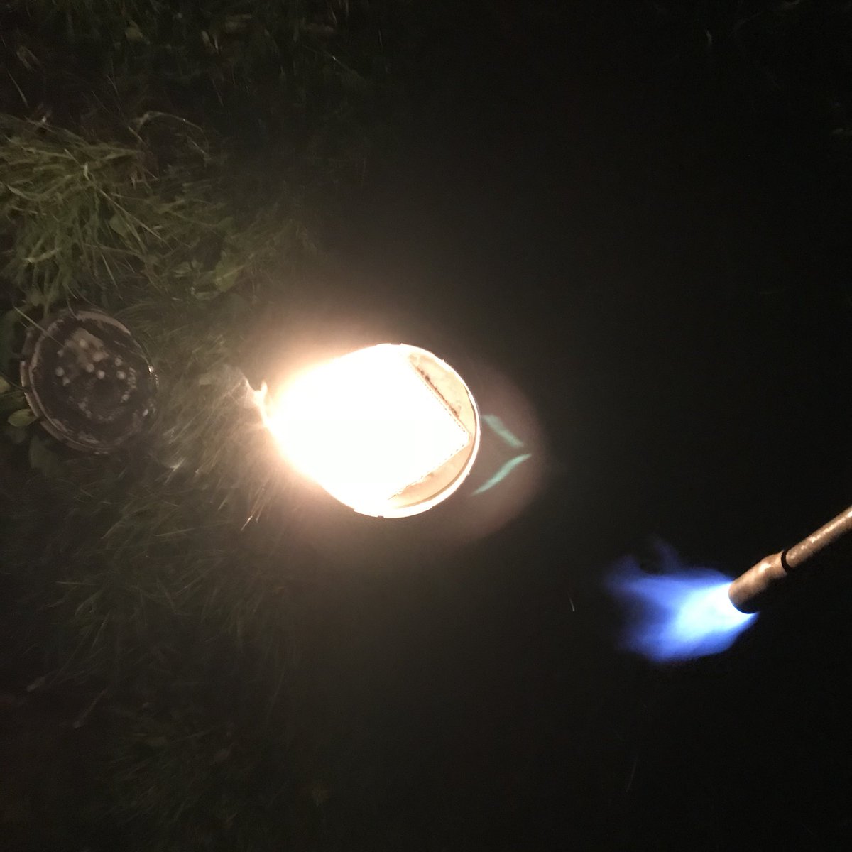simonharmer's tweet photo. An amazing, surreal experience. Lighting candles with @mayrace at a local vineyard, to help keep the frost off the buds. A new #Englishsparklingwine we’re helping to launch. Coming soon. #tired #wine #winchester https://t.co/e0wZwnkyYA