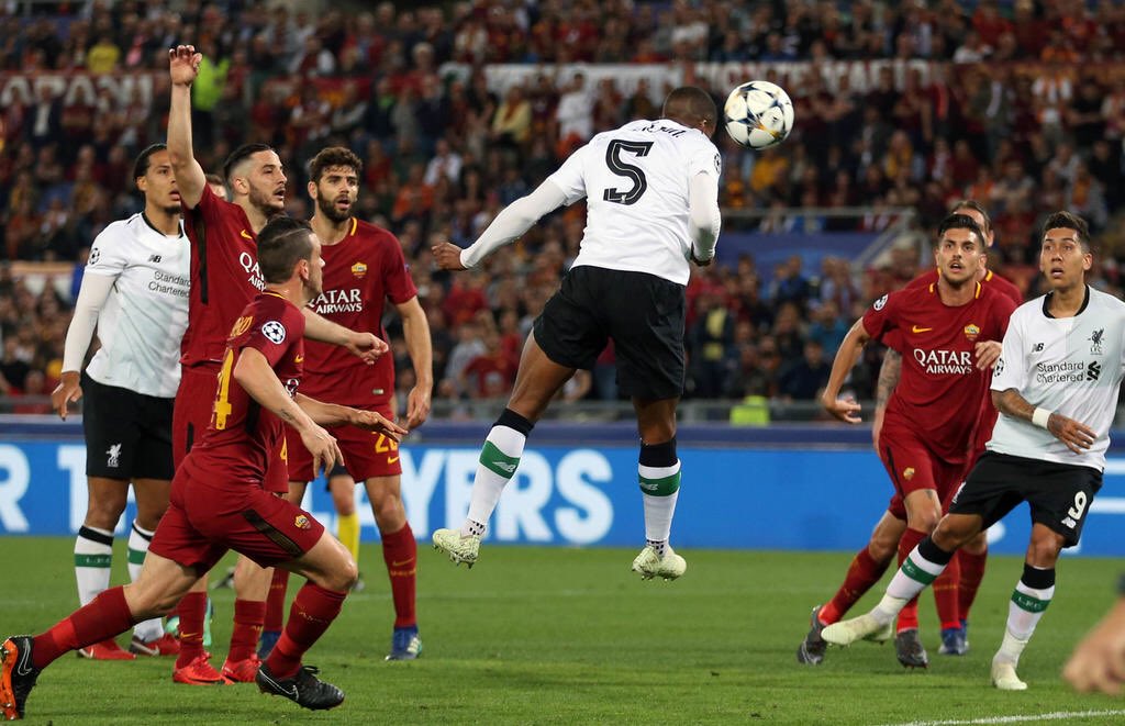 CanalplusFoot's tweet photo. [COMMUNIQUÉ]

Hier soir, C8 et CANAL+ ont diffusé la demi-finale retour de Ligue des Champions entre la Roma et Liverpool. La rencontre a rassemblé près de 2,4 millions de téléspectateurs France entière dont 1 478 000 téléspectateurs sur @C8TV.

#ASRLFC #ASRLIV #ROMLIV #ROMLFC https://t.co/3weCEeCOWe