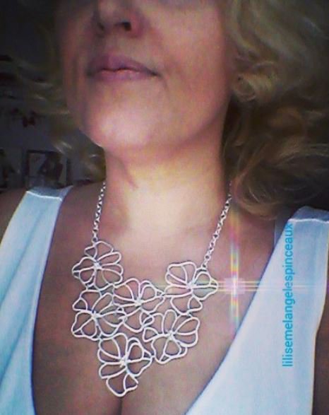 #collier @bijouxcherie.com 
#bijoux #femme #woman #decouverte #coupdecoeur #fleurs #thepowerofflowers #accessoires #creation #blogueuse #frenchblogger #blogger #instagramers #beauteaddict #france instagram.com/p/BiT5l0Jl33T/…