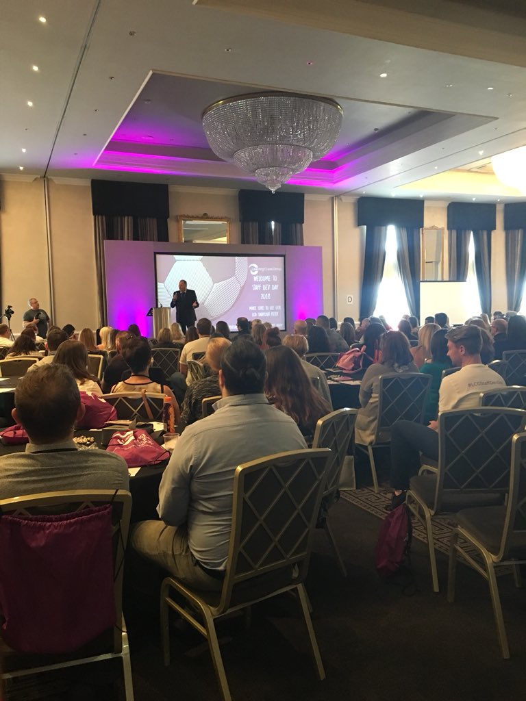 just_jacqui_m's tweet photo. how to live in the moment by Nev from The Call Centre #SWSWSWN #LCGStaffDevDay https://t.co/8fh5lIH4ub