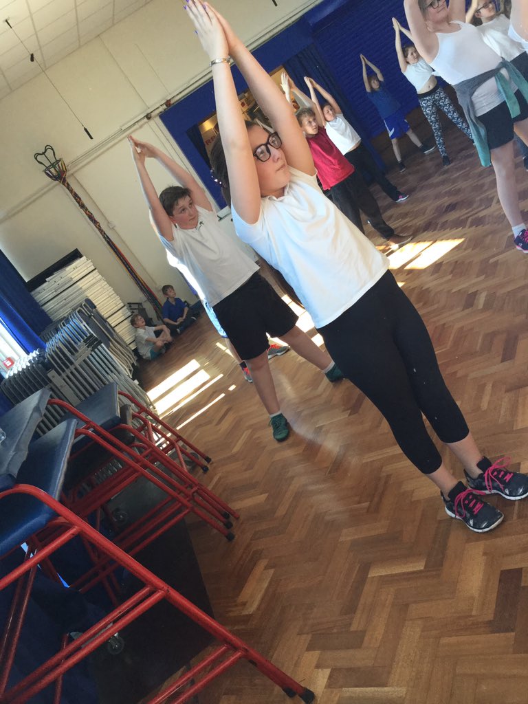 Y6WillowClass's tweet photo. Year 6 yoga https://t.co/4krWTt7lce