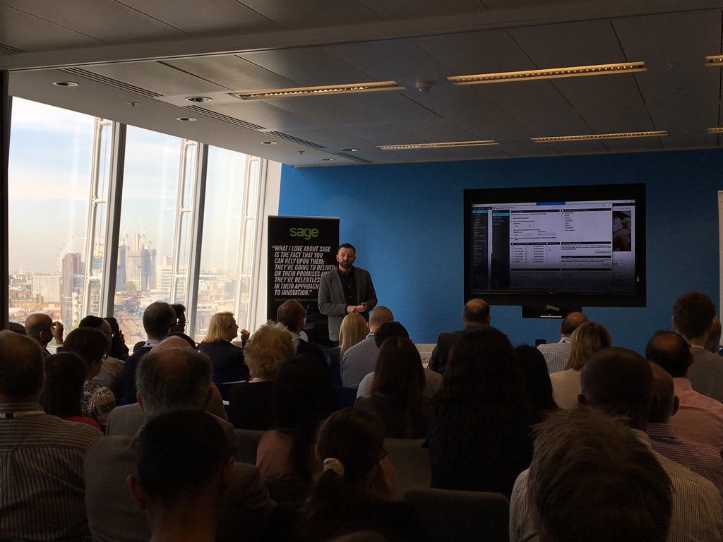 juliawedgwood's tweet image. #perfectpete talking to the crowd about 50 connecting to the cloud #sageroadshow #businessonthego