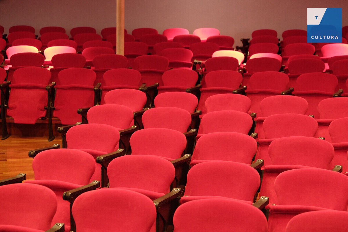 TGNcultura's tweet photo. 🏛 El #TeatreMetropol reobre les seves portes aquest dissabte a la Cerimònia de Lliurament dels #PremisLiterarisTGN 2017-2018 després d’haver-se realitzat les seves obres de reforma. #TeatresTGN https://t.co/MJ4QLBKVrJ