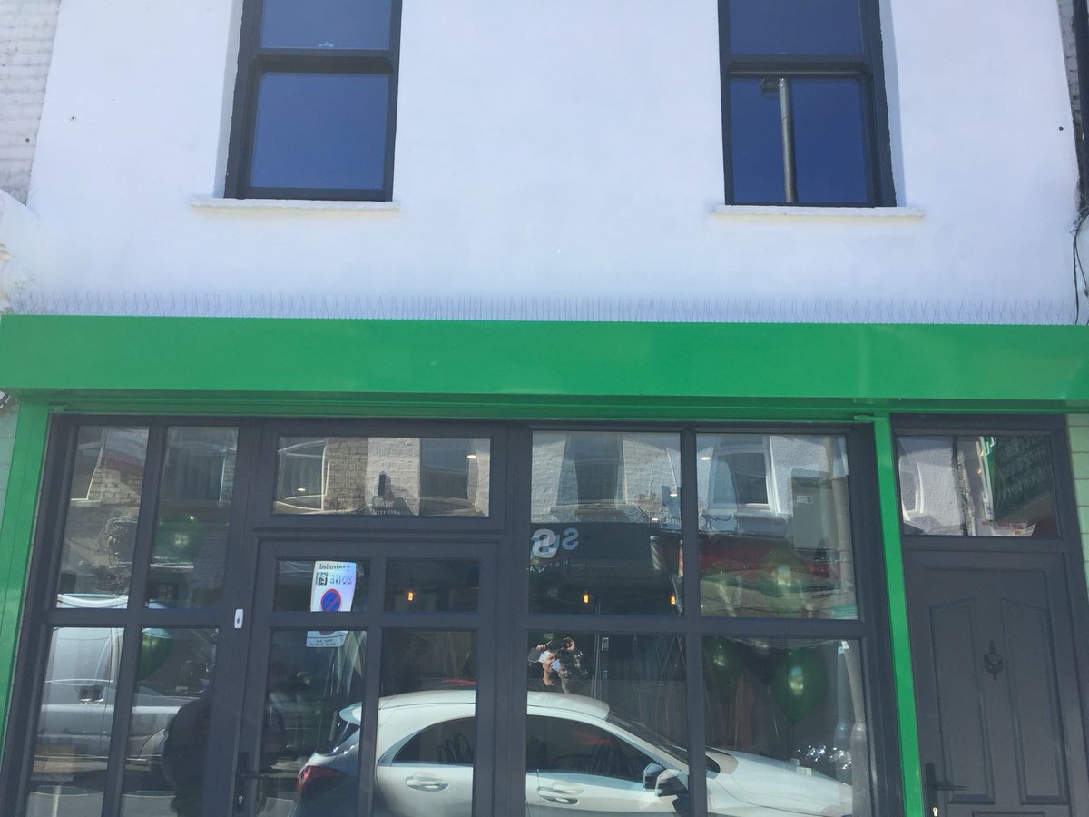HarringtonsPie's tweet photo. We are finally back open! Refurb is not entirely finished but we hope you like it! Call us on 020 8672 6415 for any information. #Tooting https://t.co/D2oWaNipau