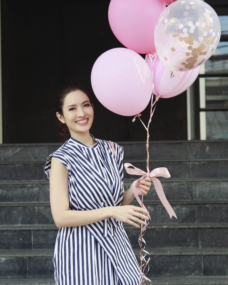 sawyu_18's tweet photo. Whatever new actors come, she is always in my heart ❤ Love You P'Aff 💫😚❤ #aff_taksaorn #แอฟทักษอร https://t.co/nBGYG9hDdG