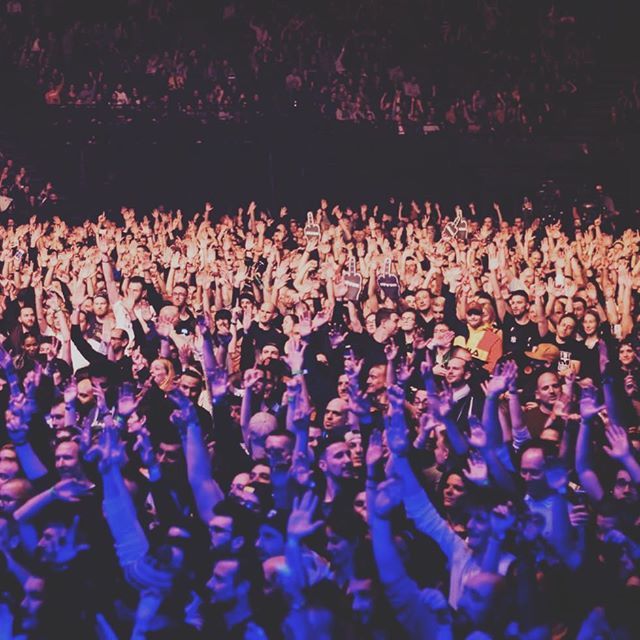 Hands up ! @accorhotels_arena with @ffbagarre <a href="/suprementm93/">Nestaap21 [ NTM ]</a> 17000 happy people ! #animalandme #formmusic <a href="/form_music/">FØRM</a> #adastra bit.ly/2rhVAIq