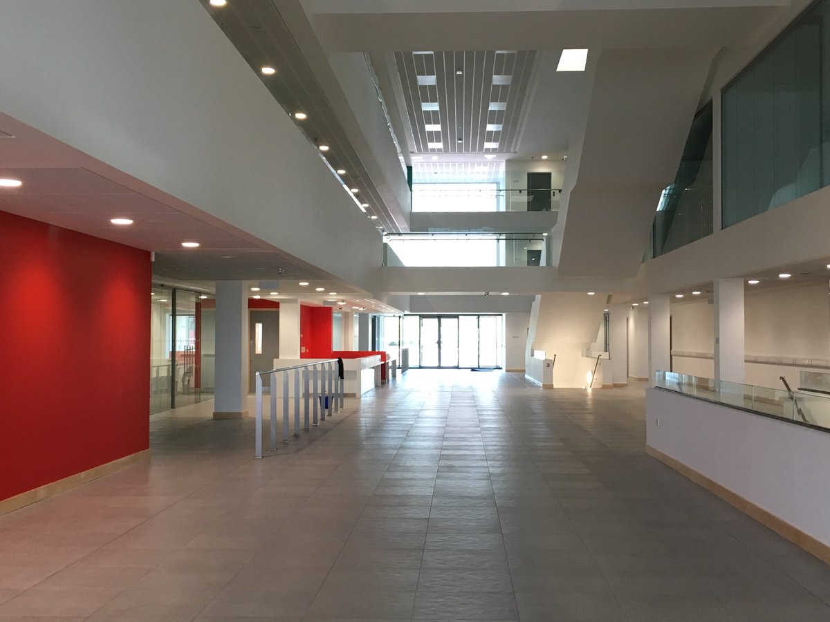 HunterLouise's tweet photo. Lovely to catch up with Lesley Spuhler @SAFCFoL this mornining. Got a sneak preview of @FoL_Beacon - which is looking fantastic! Great facility for the community and venue for the region. Well done to everyone involved in #backthebeacon https://t.co/HwTGpcUjv7