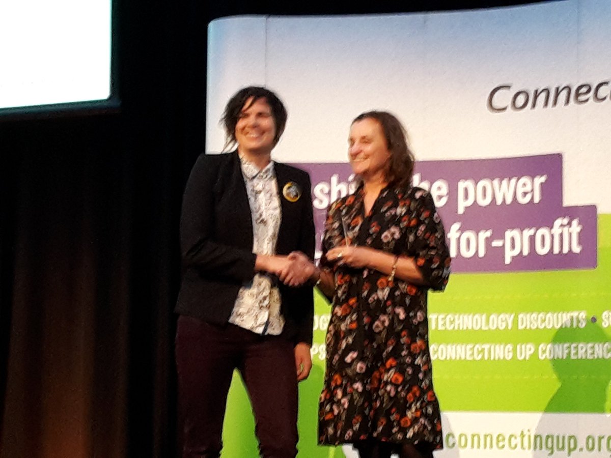 suzri's tweet photo. The Song Room receives Tech Innovator of the Year Award #cuawards2018 https://t.co/Of3fgtigoF