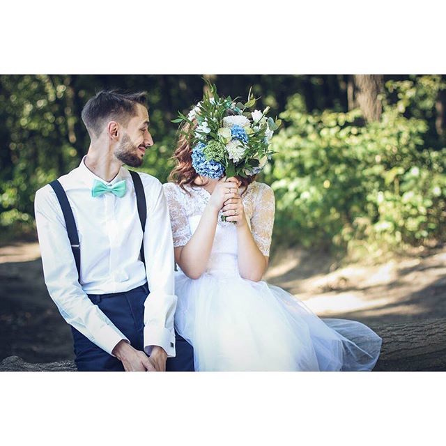 Y dejarte llevar por la emociones. Eso es lo que hacemos en #casateconmigo .
.
.
.
#boda #wedding #weddingplanner #invitadaperfecta #invitadaboda #Sevilla #ceremonia #catering #tocados #igersspain #bride #andalucia #bodacivil