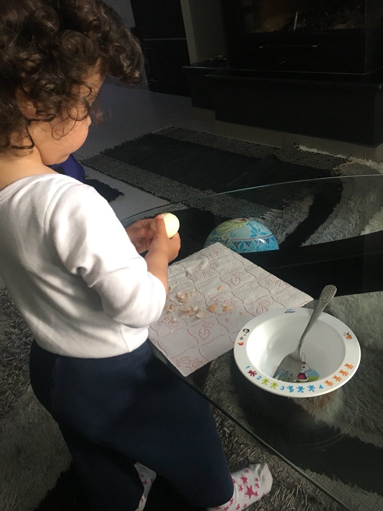 konstantina chalkia tweet media