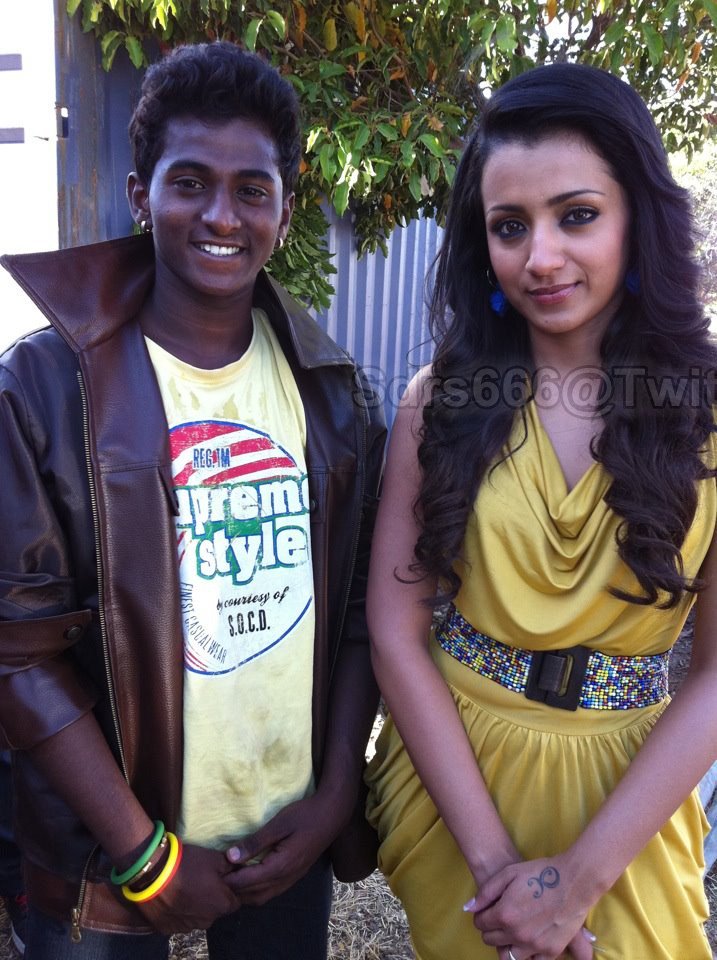 DcQFNHwUwAEKXsb?format=jpg&name=medium