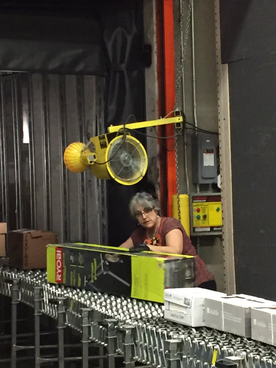 She loves hanging out with the unload team! Thanks Gina!
<a href="/gina_scrievers/">Gina</a> @OpsLife_6947 @carindgabe @FESofDarkness <a href="/troy_706/">Troy Parker</a> <a href="/miguel_sntana1/">miguel_santana</a> <a href="/mrsjones416/">Veronica Jones</a> @VioleMadrigal