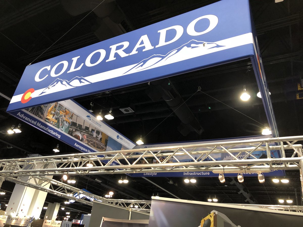 Parachute8Data's tweet photo. Fantastic event today at Xponential learning about all things drone related and discussing #bigdata. Brilliant minds, brilliant brainstorming. #colorado #uascolorado #uas #xponential #chaffeecounty #Xponential18 https://t.co/sF2CHvZItv