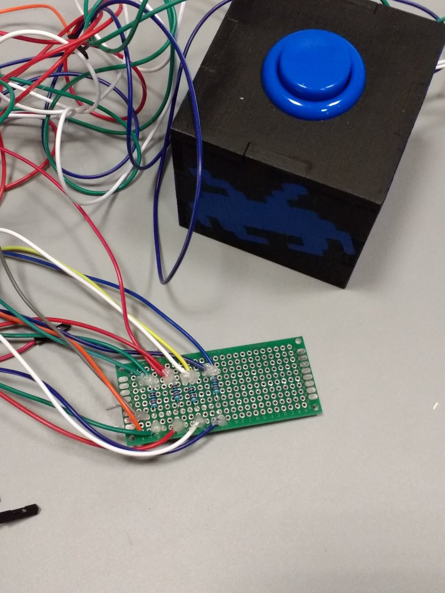 slmediation's tweet photo. Vous n'étiez pas présents aux #RNRPI3? Voici un article sur les manettes de la course de pingouins pour jouer avec tous vos jeux #scratch #RaspberryPi
https://t.co/NNDvsMhE7V https://t.co/jPzaELslEg