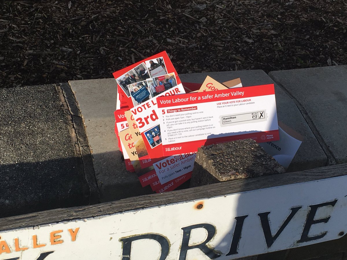 drummerrich1's tweet photo. Early morning stroll to paint Amber Valley red #VoteLabourMay3rd2018 https://t.co/pzpbaRxK6f