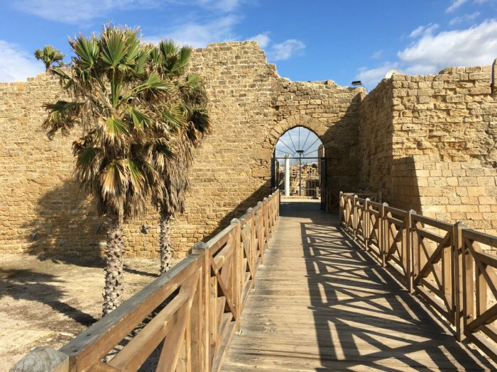tripiteasy's tweet photo. Cesarea e Akko piccole meraviglie di #Israele https://t.co/rGLAYg75tq https://t.co/eD12bv3wiY