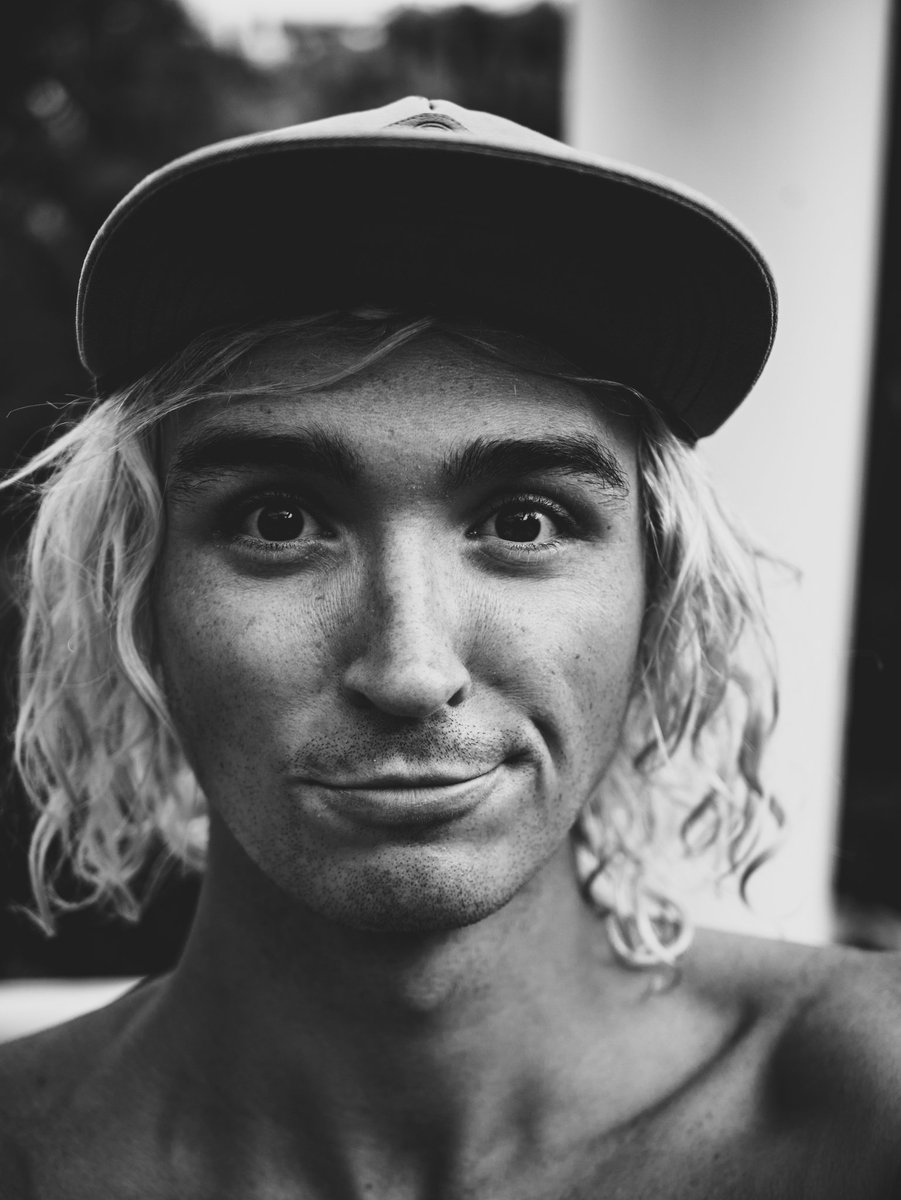 SurfersSelfies's tweet photo. Let's be honest... were all going to die one day 🤣 . Love what u can and let's all work together for a better world 🌏🌎🌍

.. ....#coffeemotivation...#thegoldcoaster #goodtimesallthetime #surfersparadise #gc600 #thisisqueensland #goldcoastlife #visitgoldcoast #lumix https://t.co/vyGRReqM06