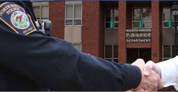 ViewsHeadlines's tweet photo. North Haven explosion injures 8 officers during standoff – Photos, video
https://t.co/ixIqqUtf9V https://t.co/5lCYki1sc9