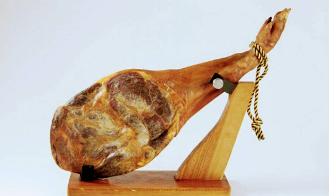 Buenos días, familia Morala!! Sabéis que el sábado a las 19:00 jugamos nuestro último partido de liga en casa y queremos que el Municipal sea una fiesta. Además de otras sorpresas, tenemos preparado jamón para la merienda!! No podéis faltar!!

#VamosAfición