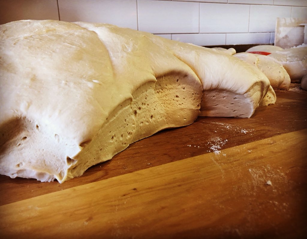 squarepizzaofpb's tweet photo. A well #fermented #dough is #key to a #healthy #digestion ! ❤️❤️ https://t.co/rmBFHdH8Gr