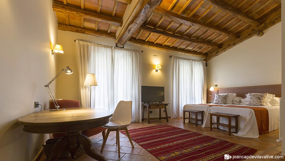 #Priorat o #Montsant?
Les dues #suites estan preparades ;) <a href="/firadelvifalset/">Fira del Vi de Falset</a> #hostalsport #Priorat 
flickr.com/photos/hotel-h…