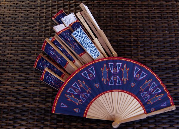 tribaltraces's tweet image. I&apos;m A Fan Of The Graffi Tradition #tribalpattern #fächer #africanprint #handfächer #africanstyle #bamileke #africanamerican #africaninspired #eventail #tribal #accessories #africanpattern #tribalmotif #fan #handfan #bamenda #geneva #basel #zurich #africanswiss #swiss #graffi