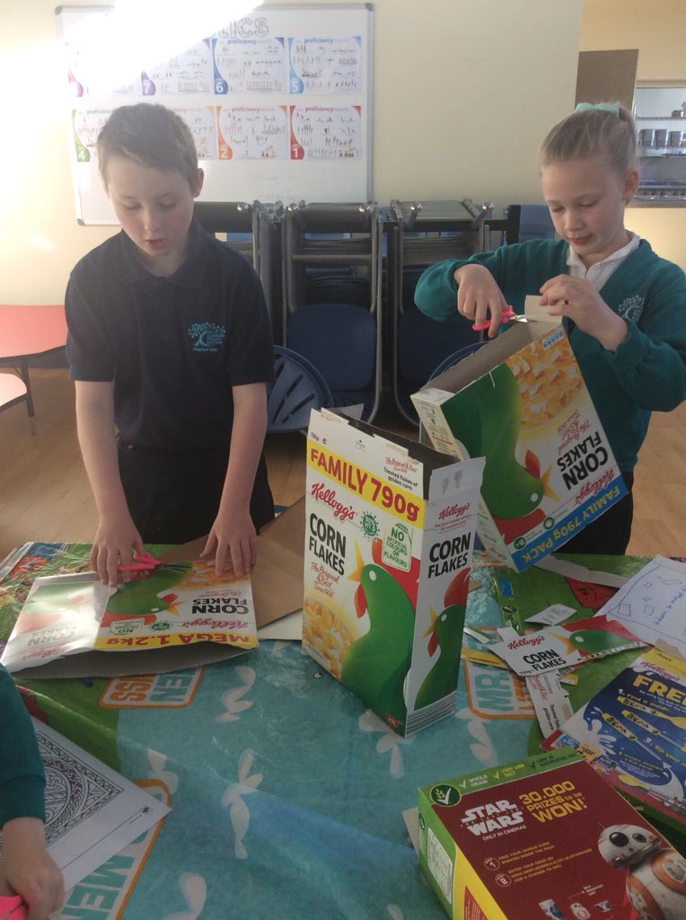 staynorHprimary's tweet image. We have started cutting up cereal boxes in Breakfast Club. Watch this space to see what we create....#breakfastcereals #creativeboxes #Kellogg’s #Nestle @eboractrust