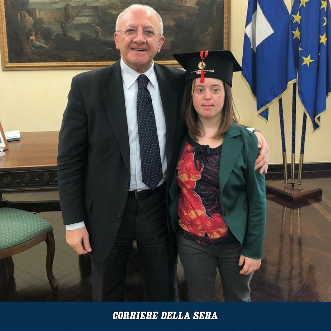 Corriere's tweet photo. Bravissima! <3 Giulia Sauro è la prima ragazza italiana con sindrome di Down a essersi laureata con 110 e lode. La studentessa si è laureata in Scienze politiche, presso l’Università L’Orientale di Napoli con una tesi sul ministro delle Finanze di Luigi XVI Jacques Necker https://t.co/sozkr16w3q