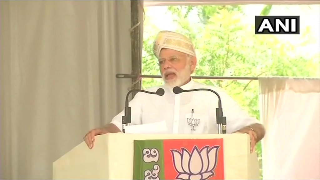 ANI's tweet photo. Karnataka is synonymous with valour. But, how did the Congress Govts treat Field Marshall Cariappa and General Thimayya? History is proof of that. In 1948 after defeating Pakistan, General Thimayya was insulted by PM Nehru and Defence Minister Krishna Menon: PM Modi https://t.co/OGOUaQDvEe