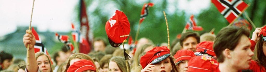 HJERNEHINNEBETENNELSE OG RUSSETID russelista.wordpress.com/2018/05/03/hje…