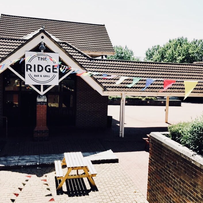 RidgeSwindon's tweet photo. We’re throwing it back to last years bbq party with new and improved slushie cocktails and ice lollies 🌞 

DJ @AlexHobbss will be in the garden from 2pm on Sunday, see you there 💃🏼 #tbt #BankHoliday https://t.co/9FH7QRcVbr